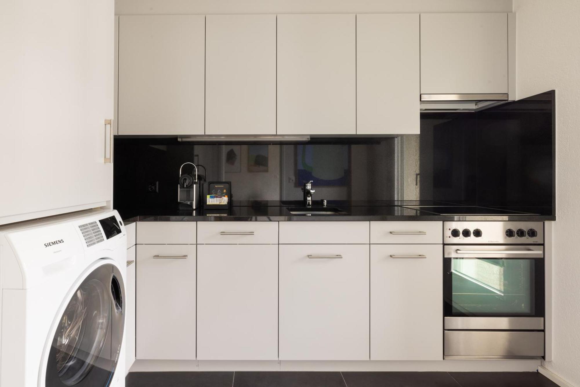 Ema House Serviced Apartments Aussersihl ซูริก ภายนอก รูปภาพ