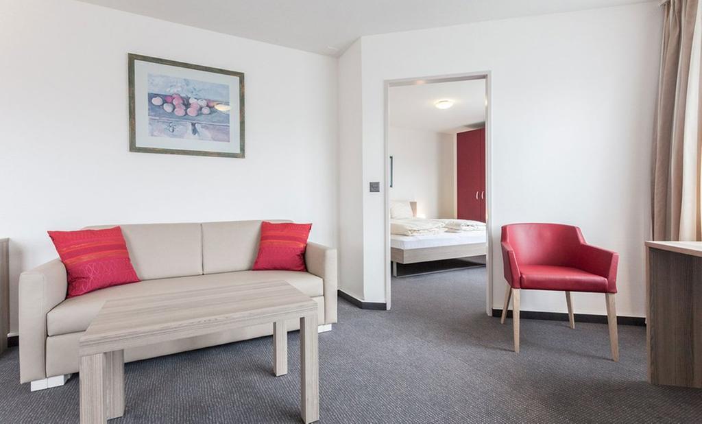 Ema House Serviced Apartments Aussersihl ซูริก ภายนอก รูปภาพ